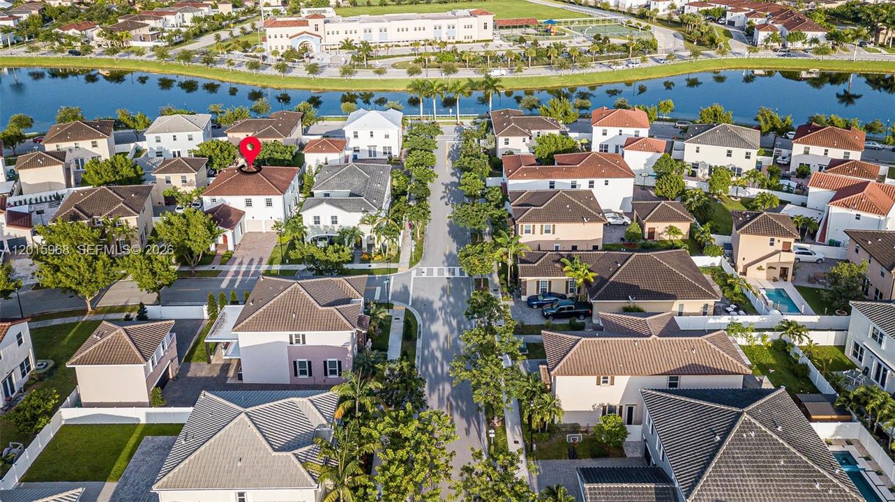 На продажу: $830,000 (4 спален, 3 ванн, 3080 Квадратных фут)