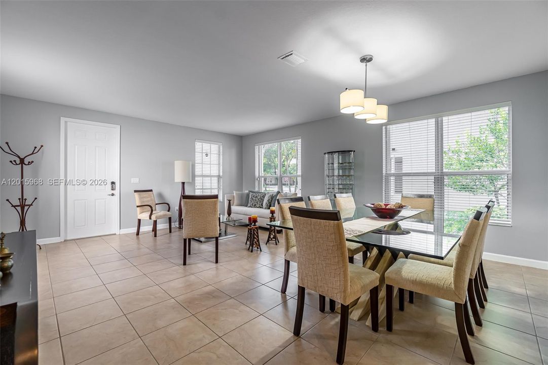 DINNING ROOM
