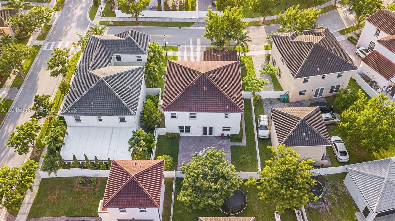 На продажу: $830,000 (4 спален, 3 ванн, 3080 Квадратных фут)