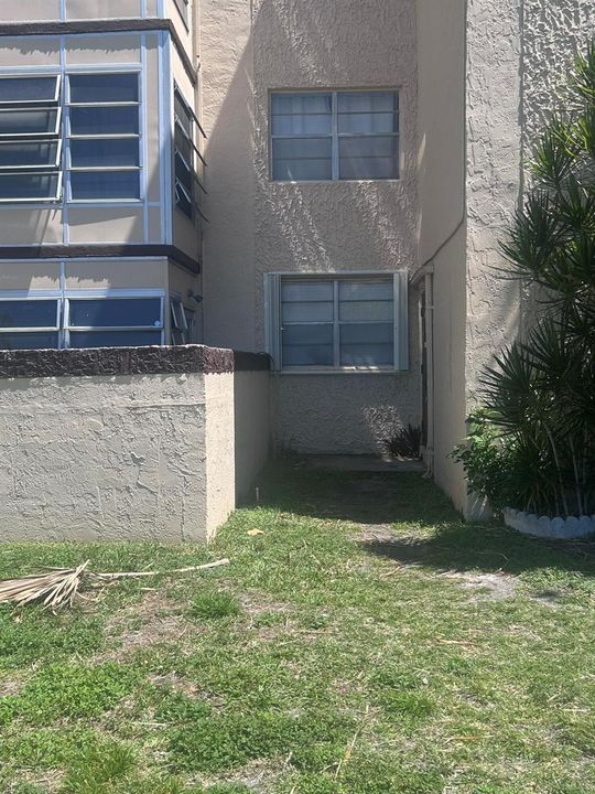 121- Bedroom Window Shutters