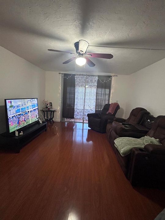121- Living Room