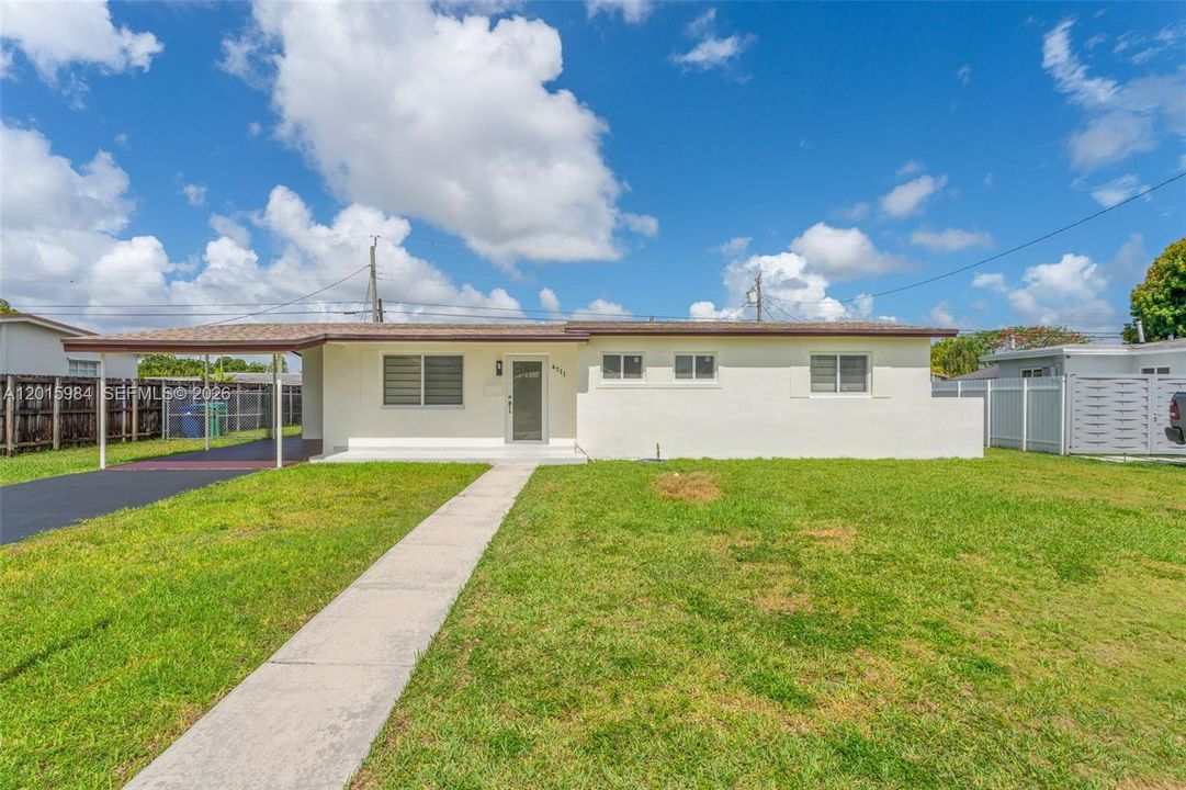 En Venta: $729,000 (3 camas, 2 baños, 1330 Pies cuadrados)