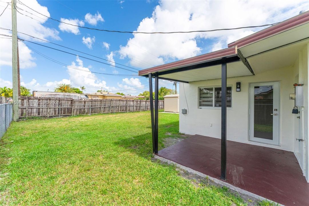 En Venta: $729,000 (3 camas, 2 baños, 1330 Pies cuadrados)