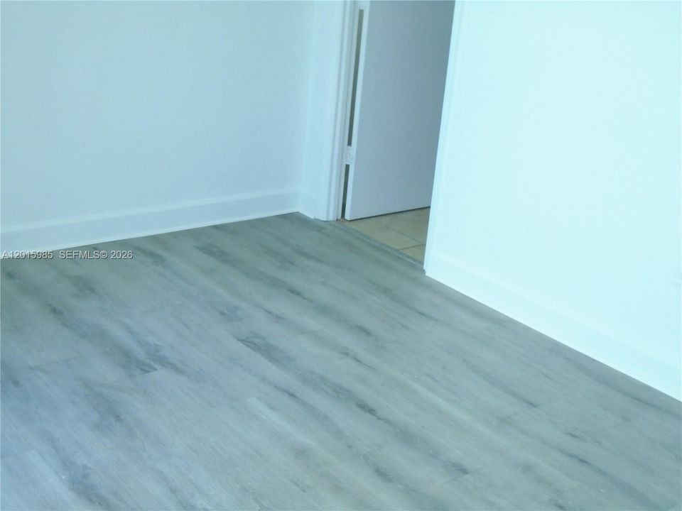 Active With Contract: $2,400 (2 beds, 2 baths, 1100 Square Feet)