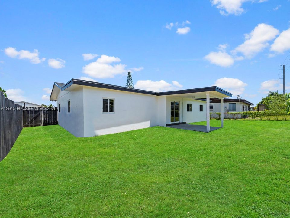 Active With Contract: $3,500 (5 beds, 3 baths, 1865 Square Feet)