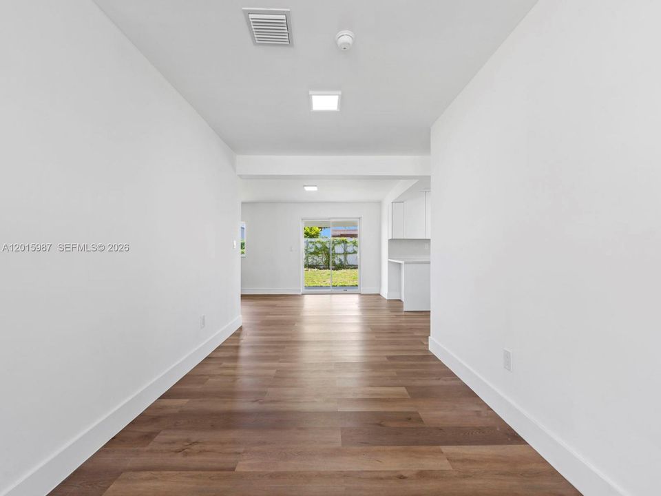 Active With Contract: $3,500 (5 beds, 3 baths, 1865 Square Feet)
