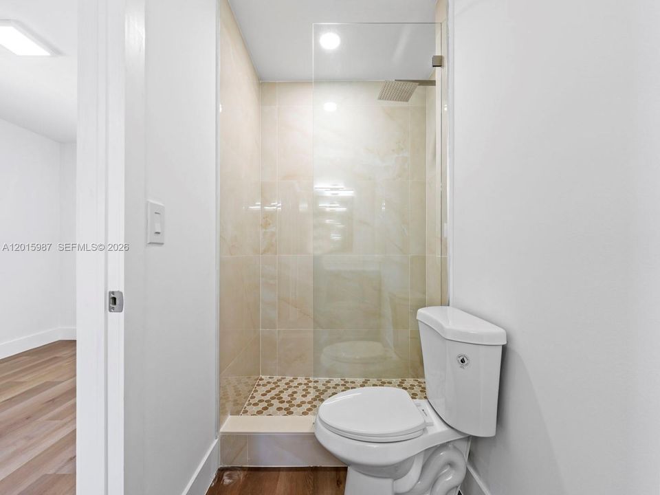 Active With Contract: $3,500 (5 beds, 3 baths, 1865 Square Feet)