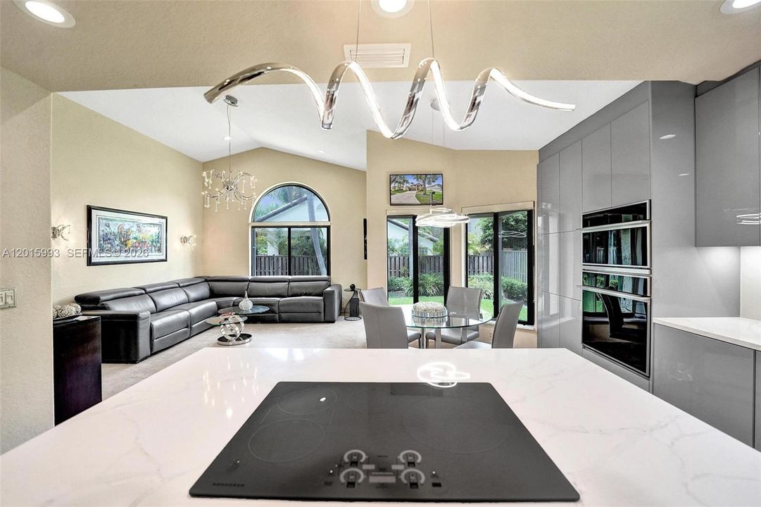Active With Contract: $925,000 (4 beds, 2 baths, 2332 Square Feet)