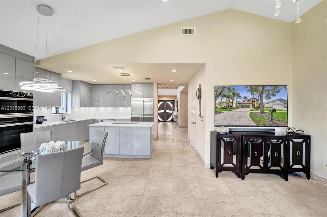 Active With Contract: $925,000 (4 beds, 2 baths, 2332 Square Feet)