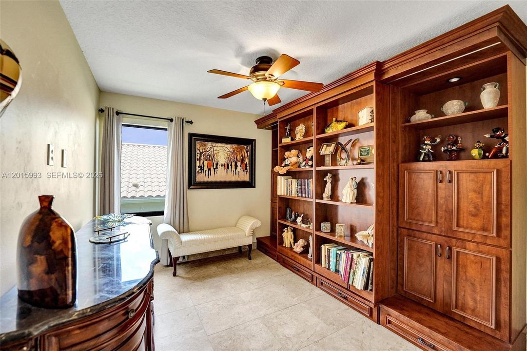 Active With Contract: $925,000 (4 beds, 2 baths, 2332 Square Feet)