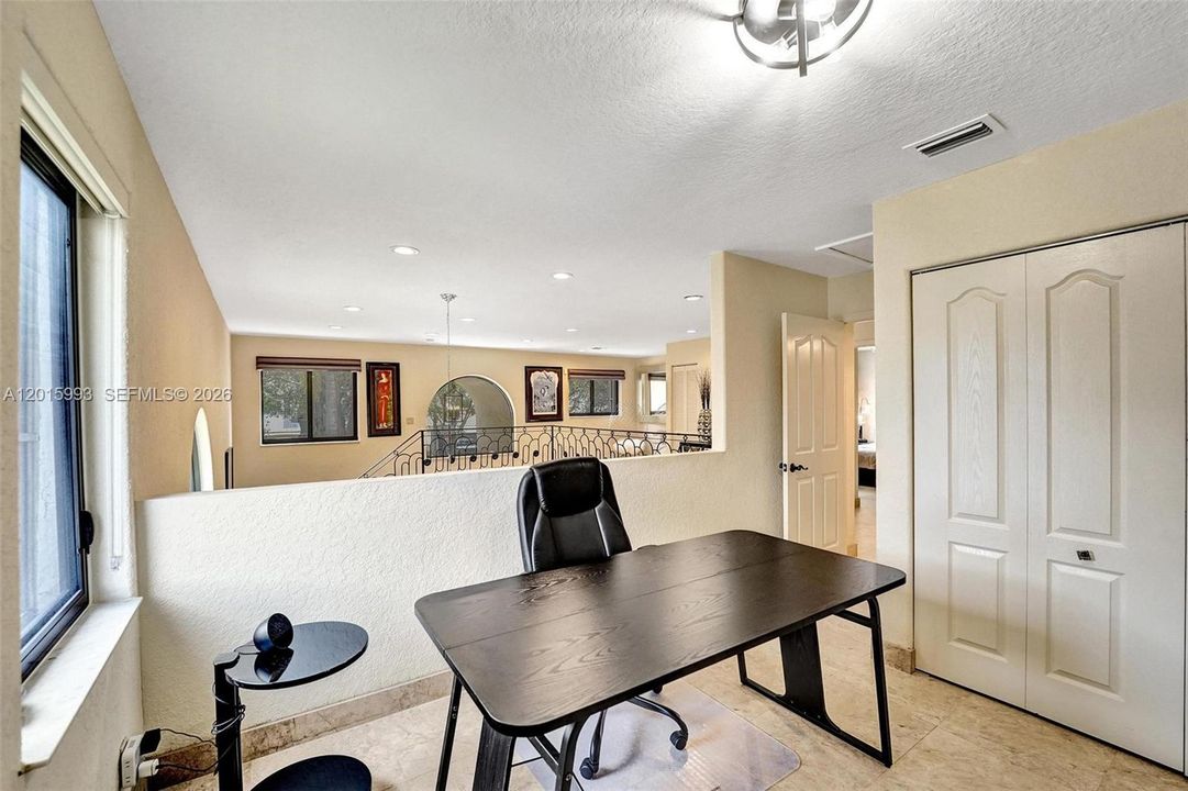 Active With Contract: $925,000 (4 beds, 2 baths, 2332 Square Feet)