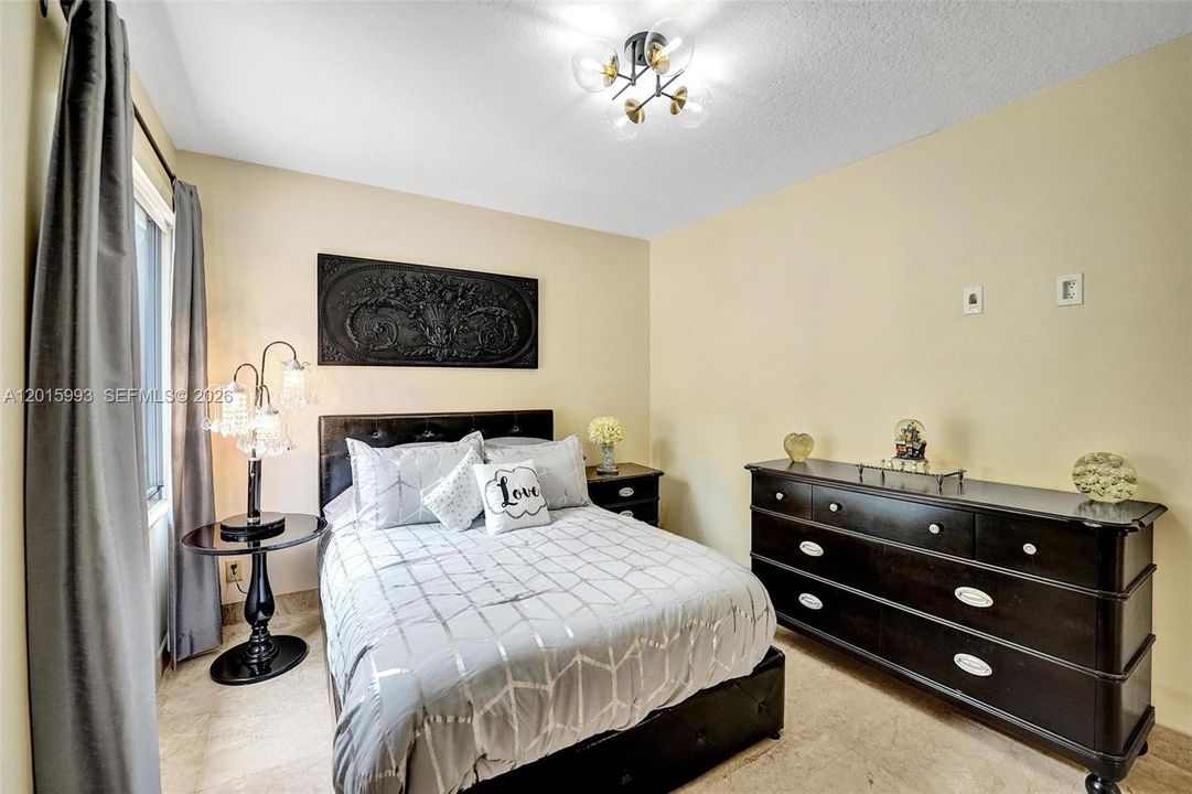 Active With Contract: $925,000 (4 beds, 2 baths, 2332 Square Feet)