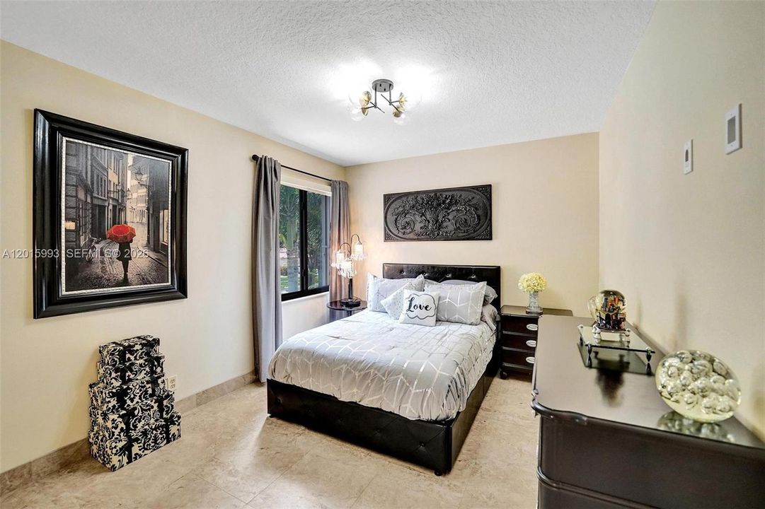 Active With Contract: $925,000 (4 beds, 2 baths, 2332 Square Feet)