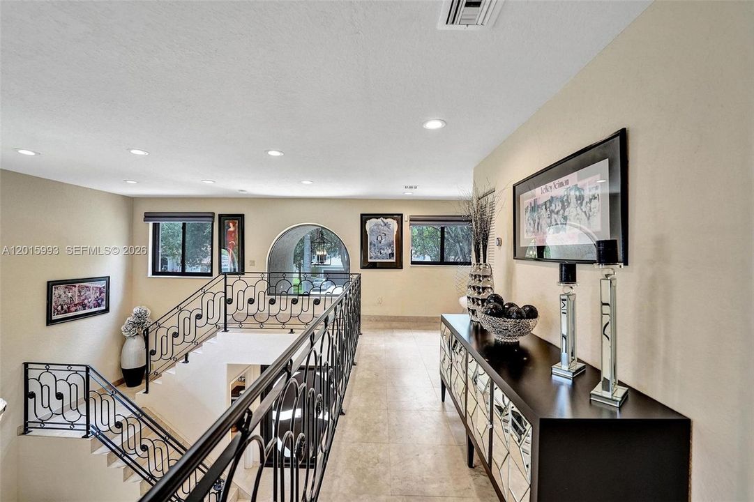 Active With Contract: $925,000 (4 beds, 2 baths, 2332 Square Feet)