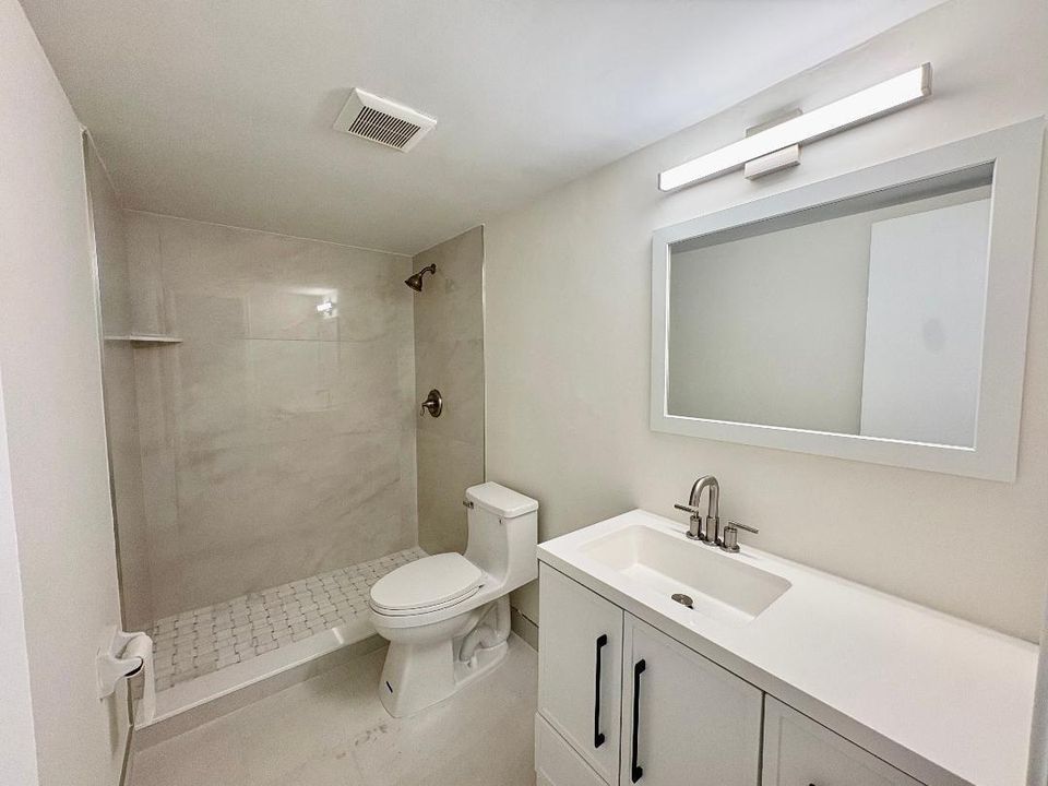 bathroom unit 118