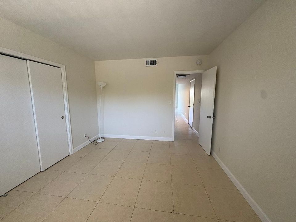 bedroom unit 118 2