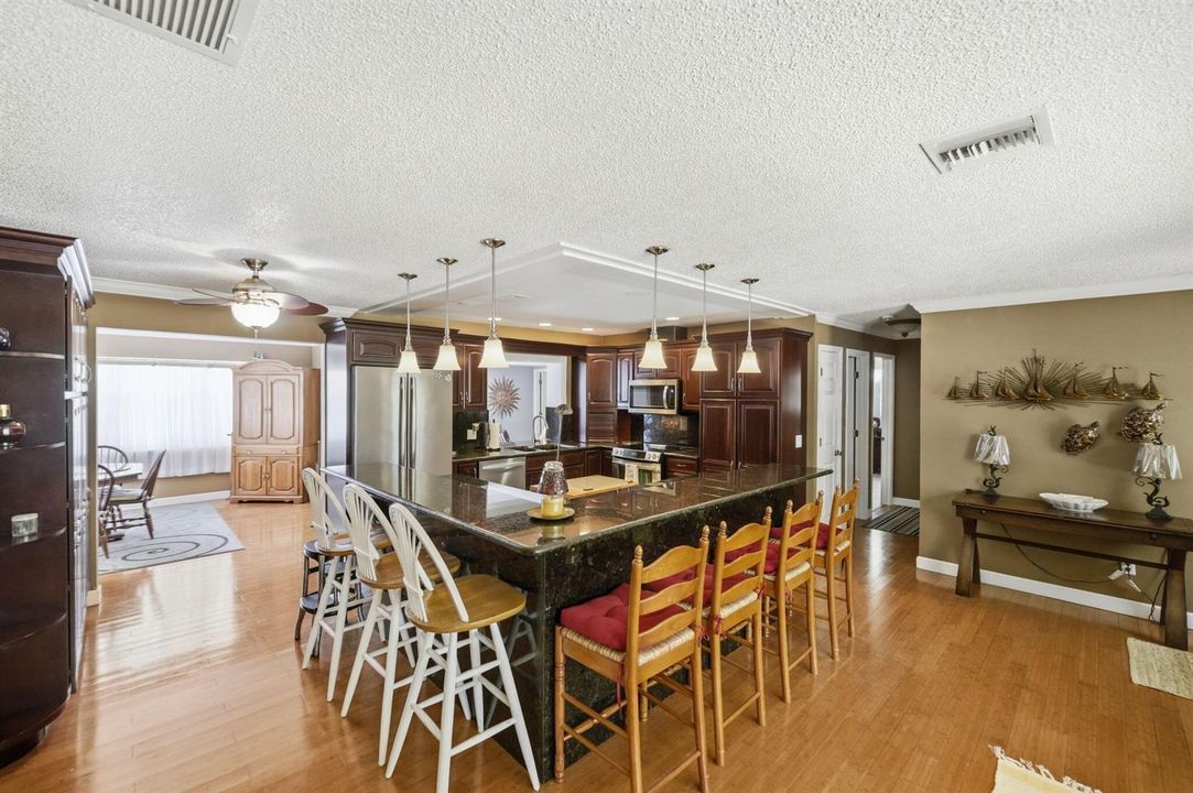 23-web-or-mls-108-carlisle-ln