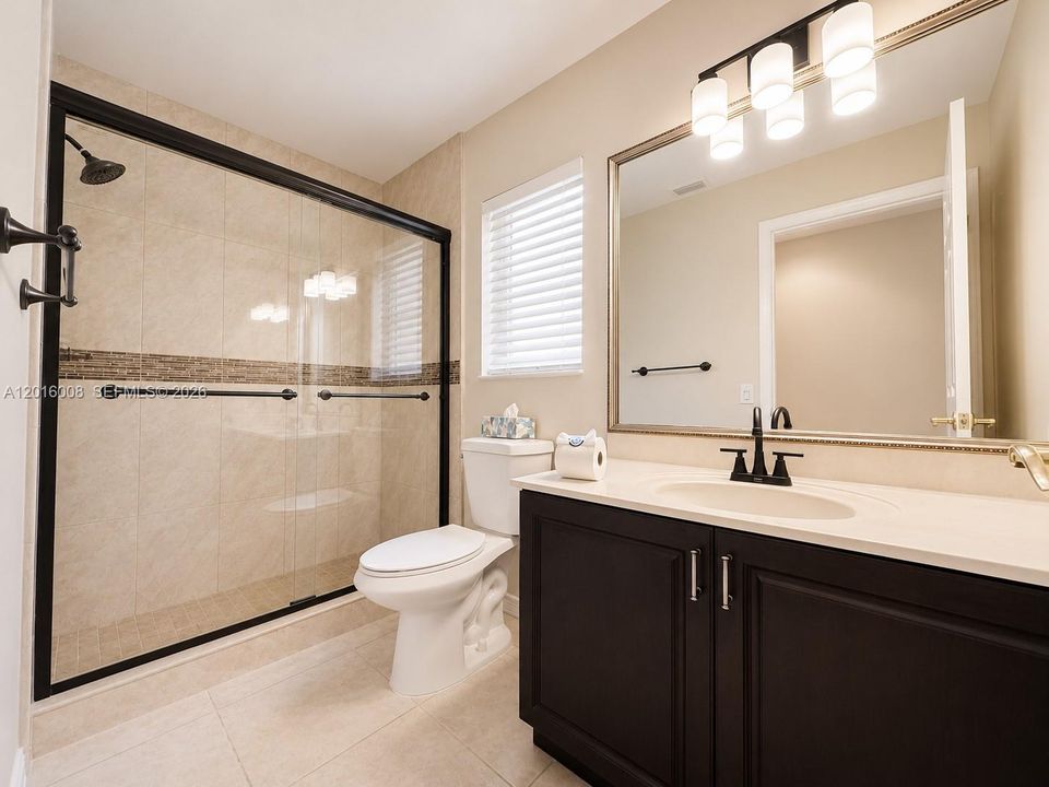 2nd bathroom