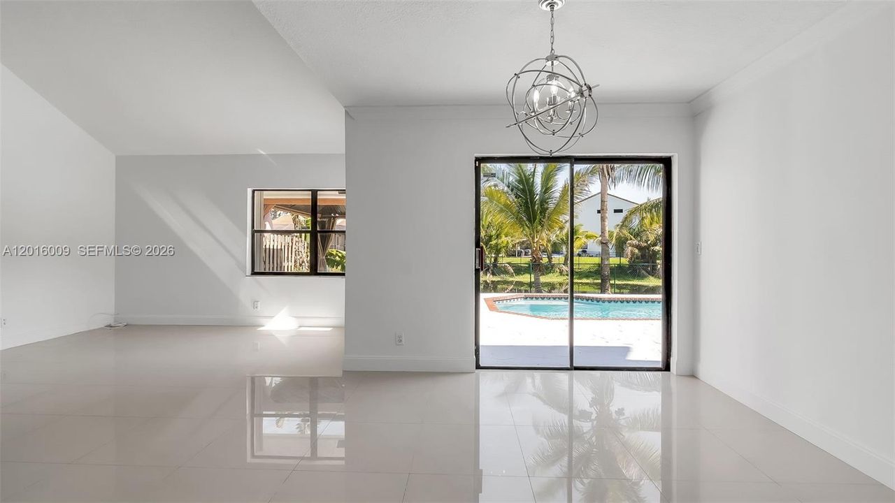 Active With Contract: $799,888 (5 beds, 3 baths, 2858 Square Feet)