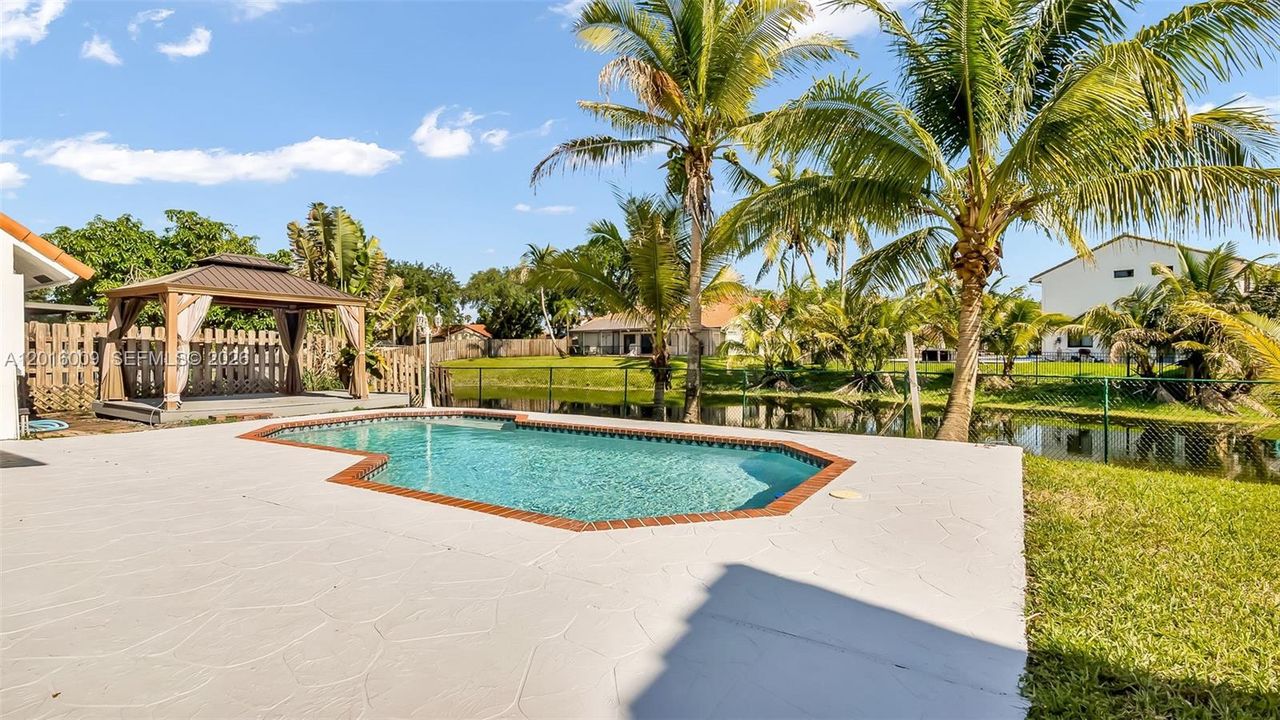 Active With Contract: $799,888 (5 beds, 3 baths, 2858 Square Feet)