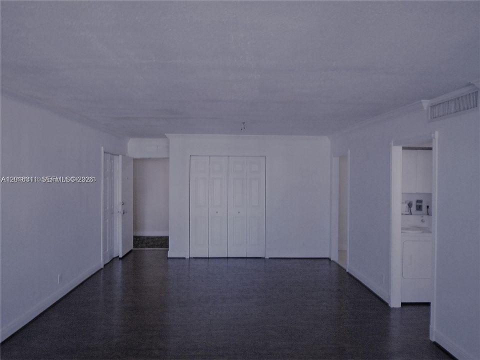 Activo con contrato: $290,000 (2 camas, 2 baños, 1326 Pies cuadrados)