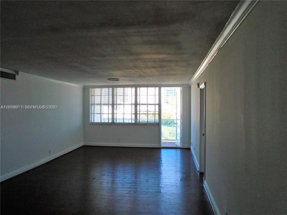 Activo con contrato: $290,000 (2 camas, 2 baños, 1326 Pies cuadrados)