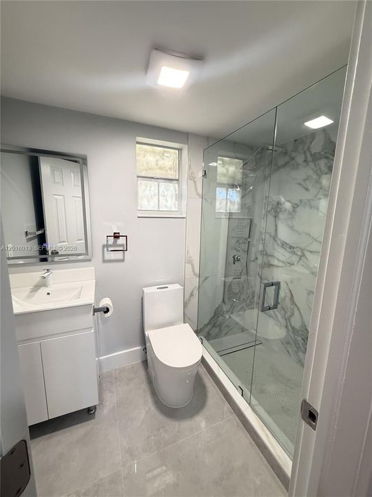 Active With Contract: $2,550 (2 beds, 2 baths, 901 Square Feet)