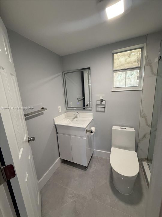 Active With Contract: $2,550 (2 beds, 2 baths, 901 Square Feet)