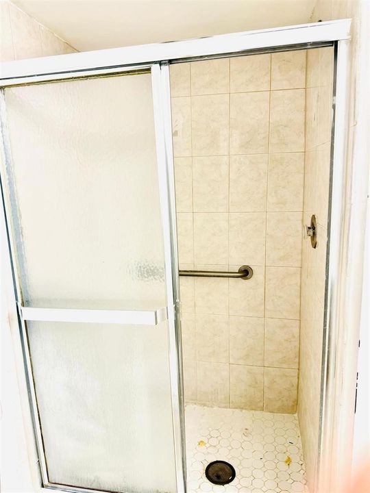 Principal Shower