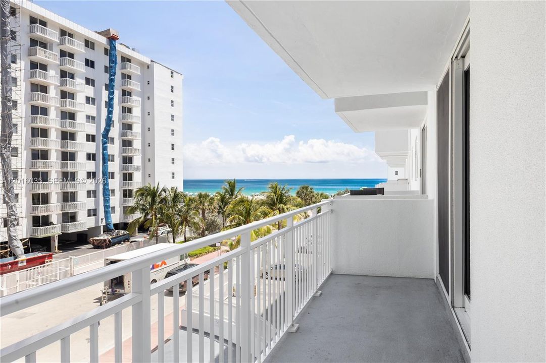 For Sale: $475,000 (1 beds, 1 baths, 654 Square Feet)