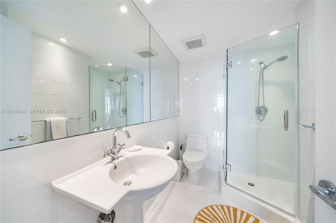 Activo con contrato: $1,199,000 (2 camas, 2 baños, 1403 Pies cuadrados)