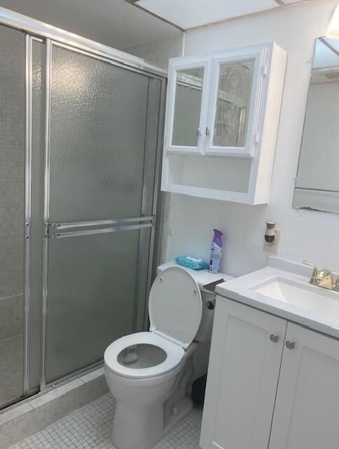Master Bedroom bathroom