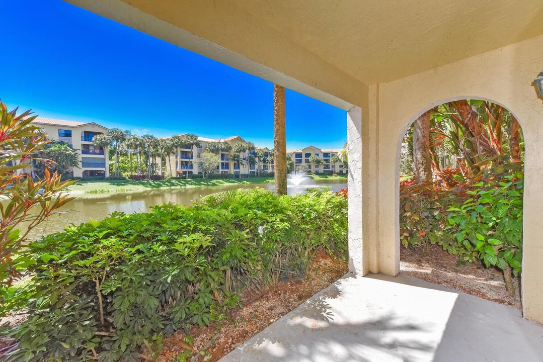 800 Uno Lago Dr Apt 104 Juno-large-018-0