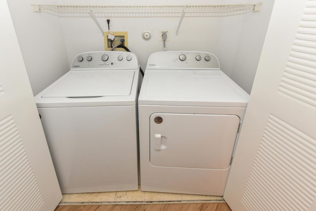 800 Uno Lago Dr Apt 104 Juno-large-005-0