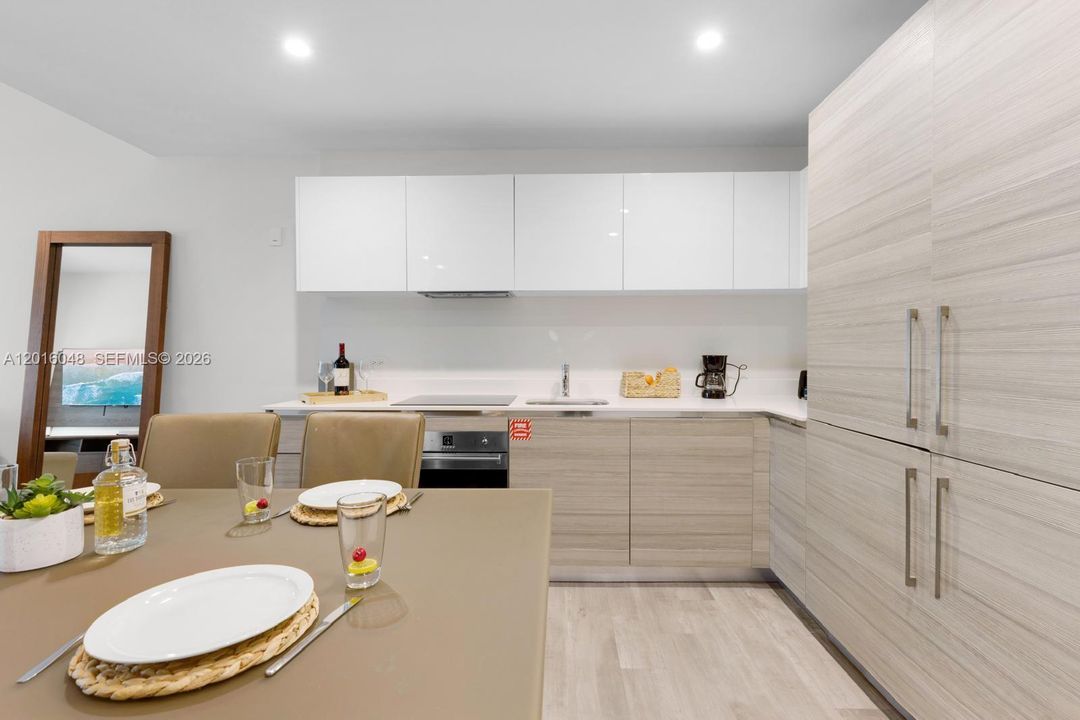 Activo con contrato: $369,000 (1 camas, 1 baños, 724 Pies cuadrados)