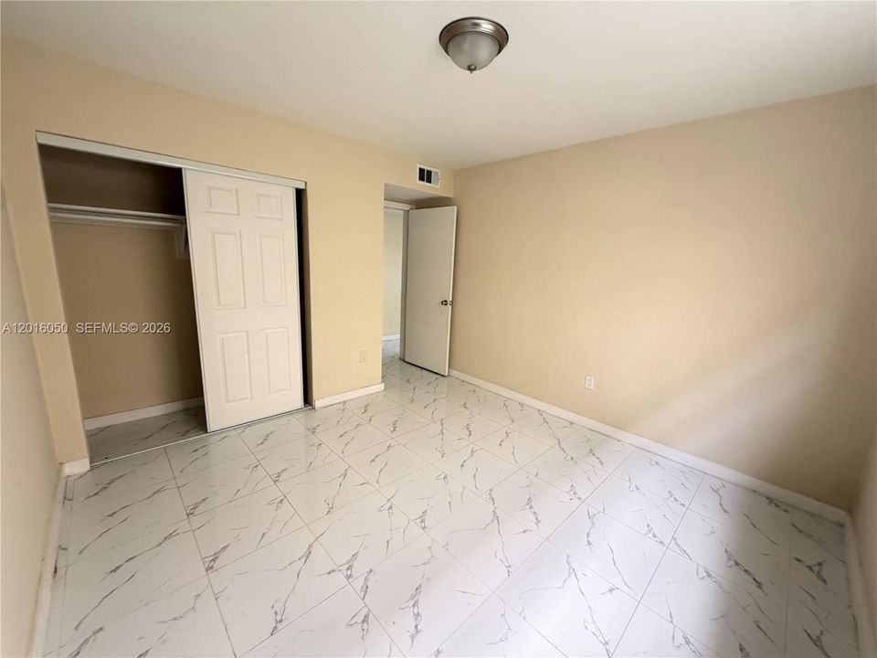 Active With Contract: $2,800 (3 beds, 2 baths, 1000 Square Feet)
