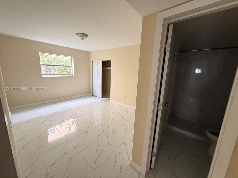 Active With Contract: $2,800 (3 beds, 2 baths, 1000 Square Feet)