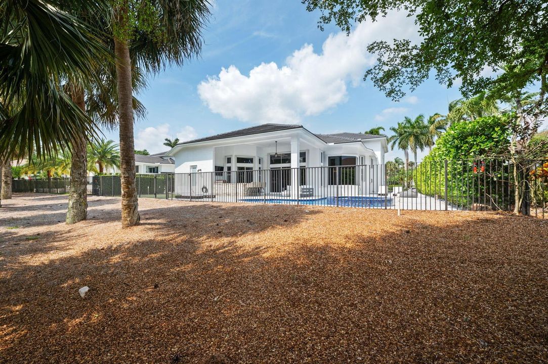 47-web-or-mls-16014-laurel-creek-dr