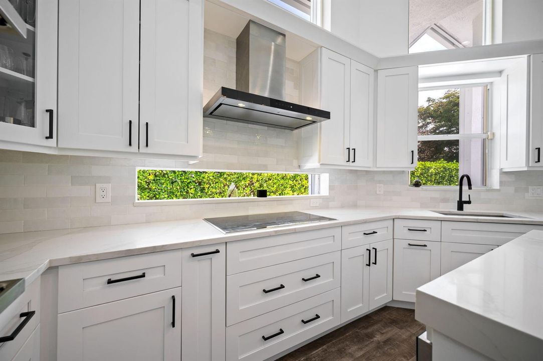 14-web-or-mls-16014-laurel-creek-dr