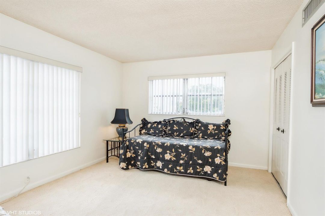 16_250JohnFKennedyDrive408_153_2ndBedroo
