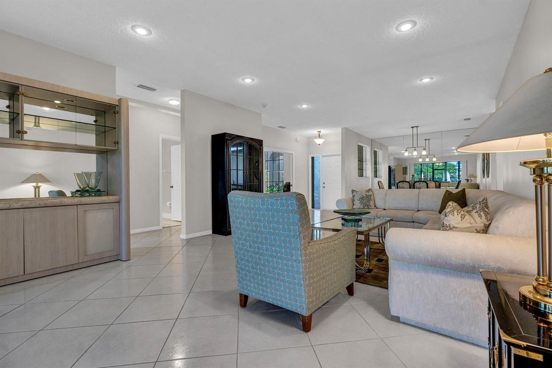 Oversized Famly Room
