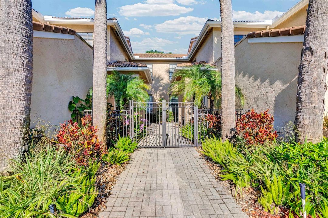 Coach Home Entry
