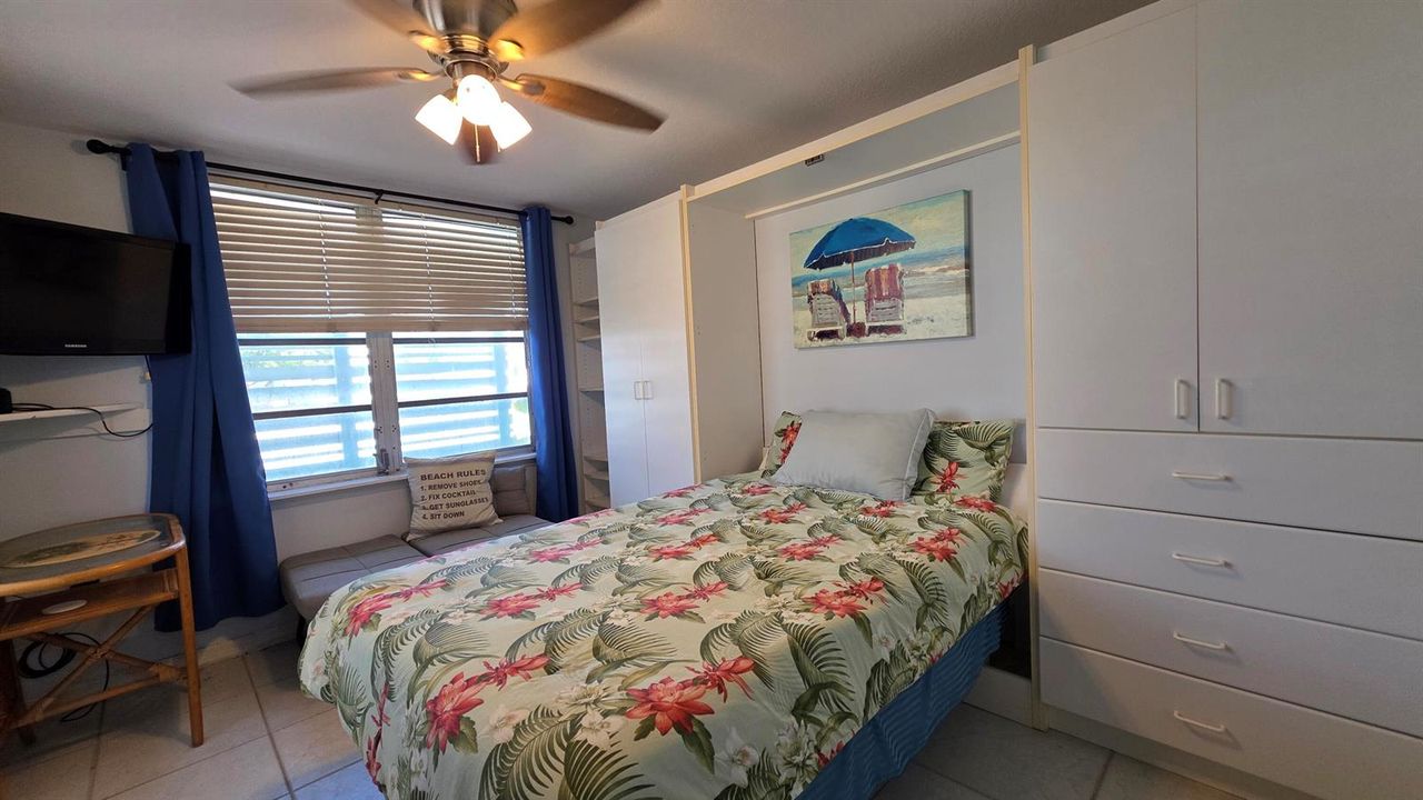 Bedroom/Living