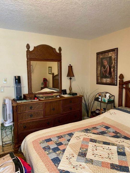 На продажу: $93,900 (1 спален, 1 ванн, 620 Квадратных фут)