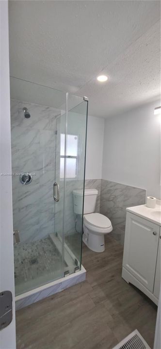 For Sale: $215,000 (3 beds, 2 baths, 595 Square Feet)