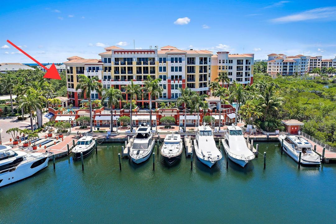 Jupiter Yacht Club #304