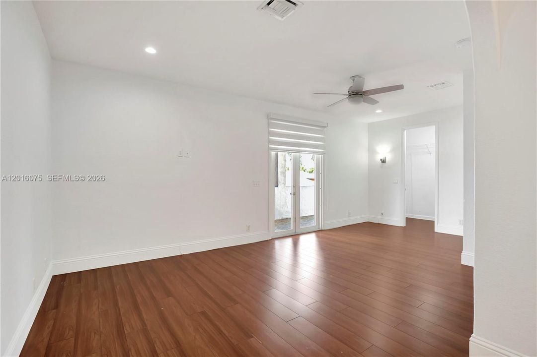 Active With Contract: $5,995 (5 beds, 6 baths, 3779 Square Feet)