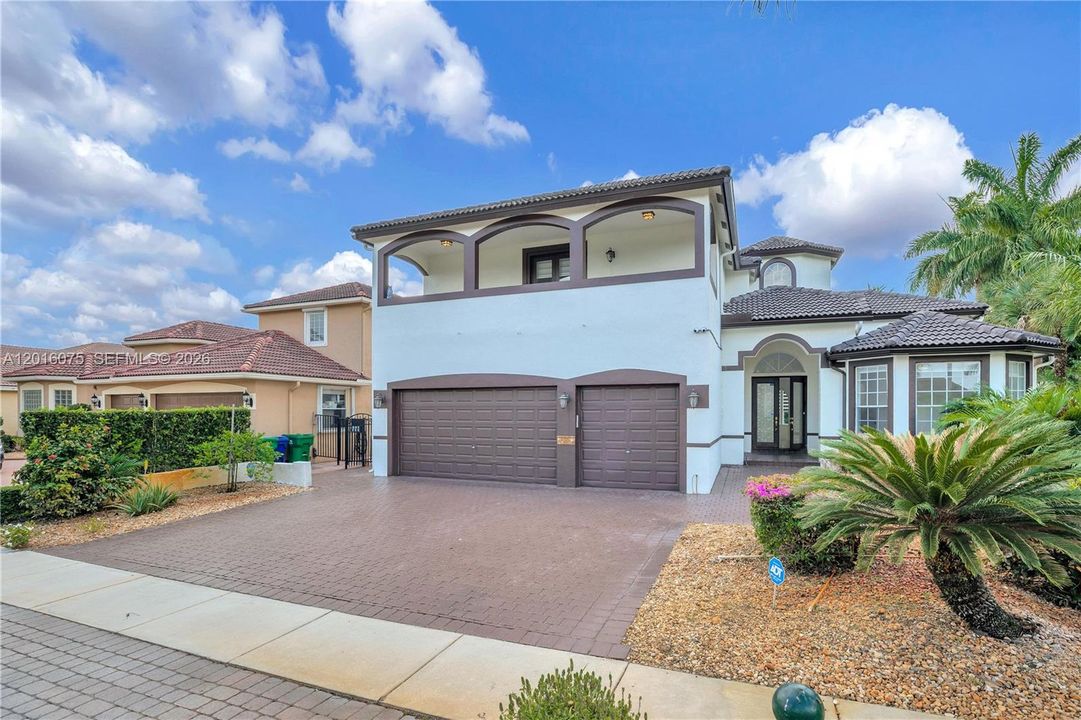 Active With Contract: $5,995 (5 beds, 6 baths, 3779 Square Feet)