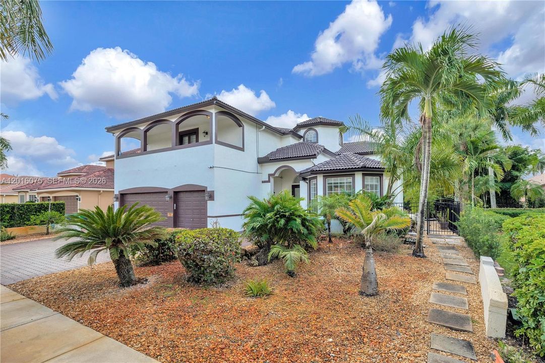Active With Contract: $5,995 (5 beds, 6 baths, 3779 Square Feet)