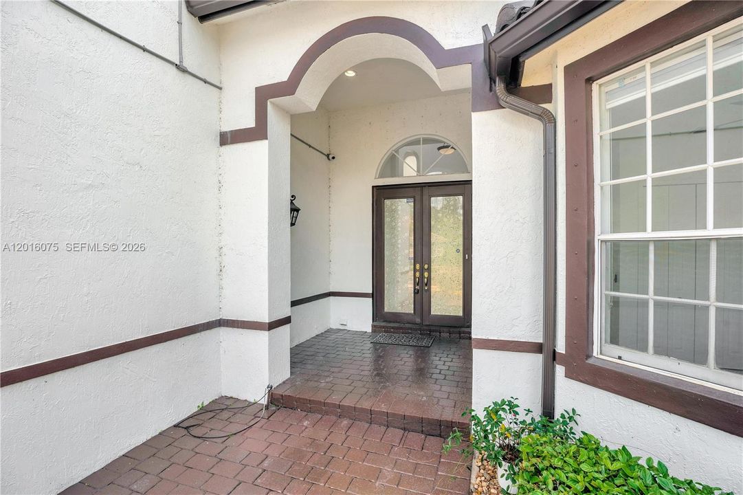 Active With Contract: $5,995 (5 beds, 6 baths, 3779 Square Feet)